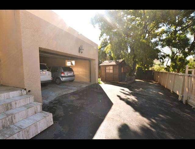 5 BEDROOM HOUSE FOR SALE IN HEUWELOORD